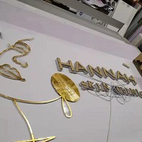 JAY招牌設計師 Diana，精通逢甲餐廳招牌規劃